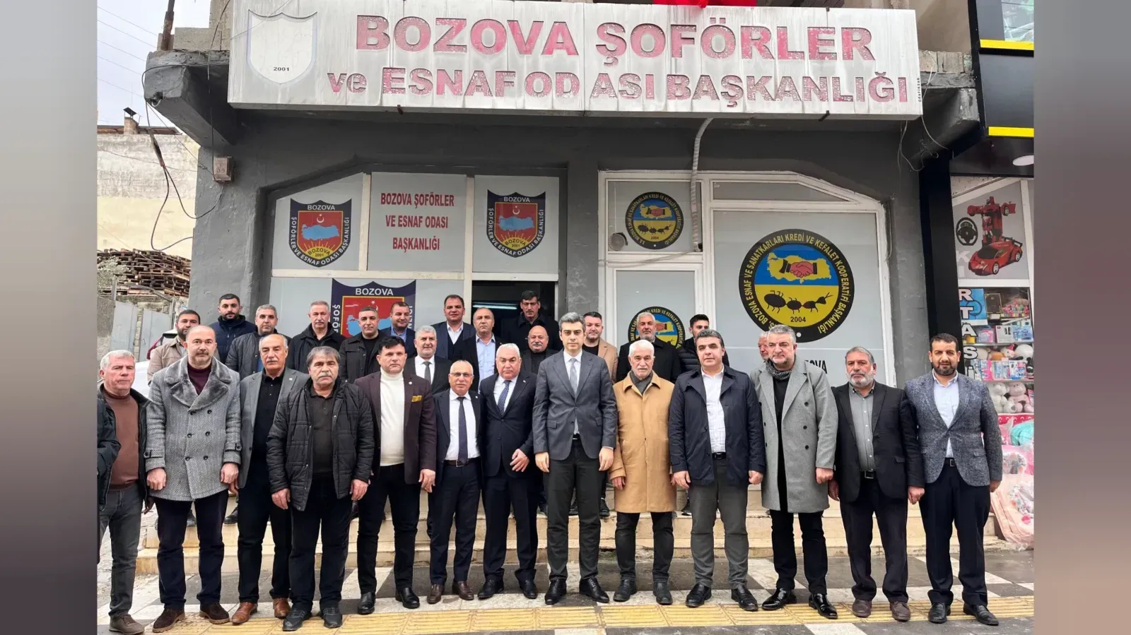 Bozova Kaymakamı Özdemir’den Esnaf ve Şoförler Odası’na Ziyaret