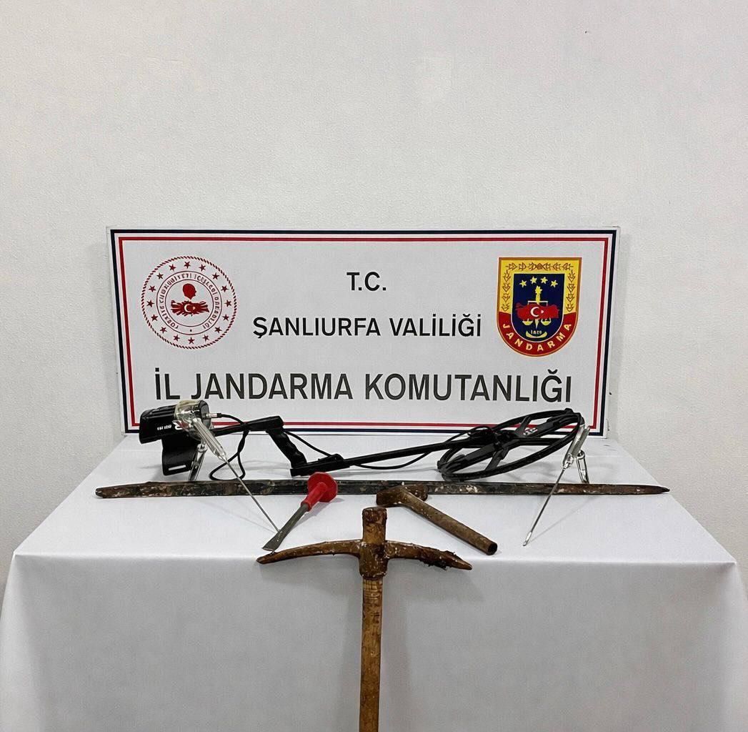 Şanlıurfa’da izinsiz kazı yapan 2 şüpheli suçüstü yakalandı