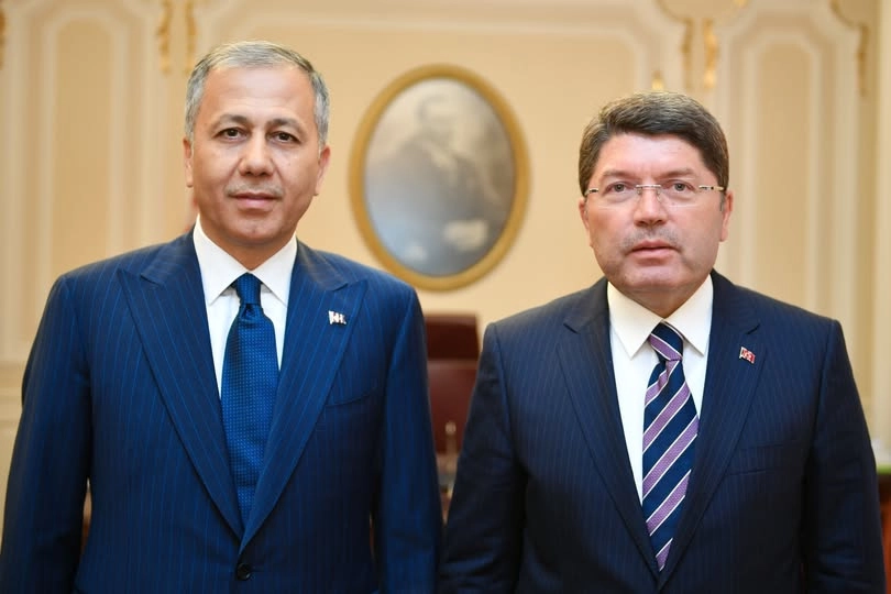 Eski Bakanlardan Erdoğan’a Teşekkür, Yeni Bakanlara Başarı Dileği