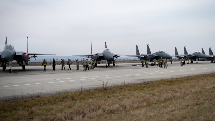 ABD İsrail’e 12 savaş uçağı konuşlandırdı