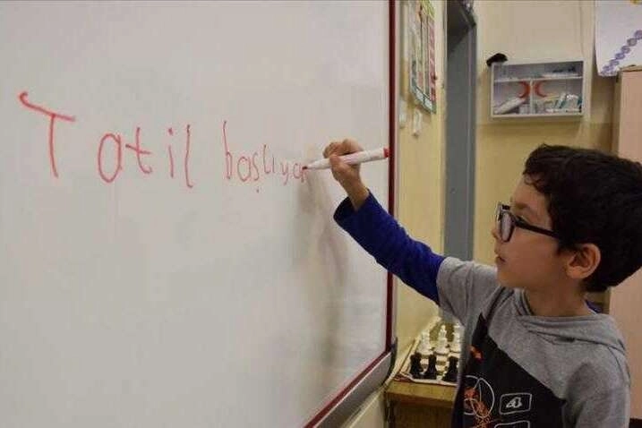 18 Milyon Öğrenci Ara Tatilde: MEB Tatil Kitaplarını Yayınladı