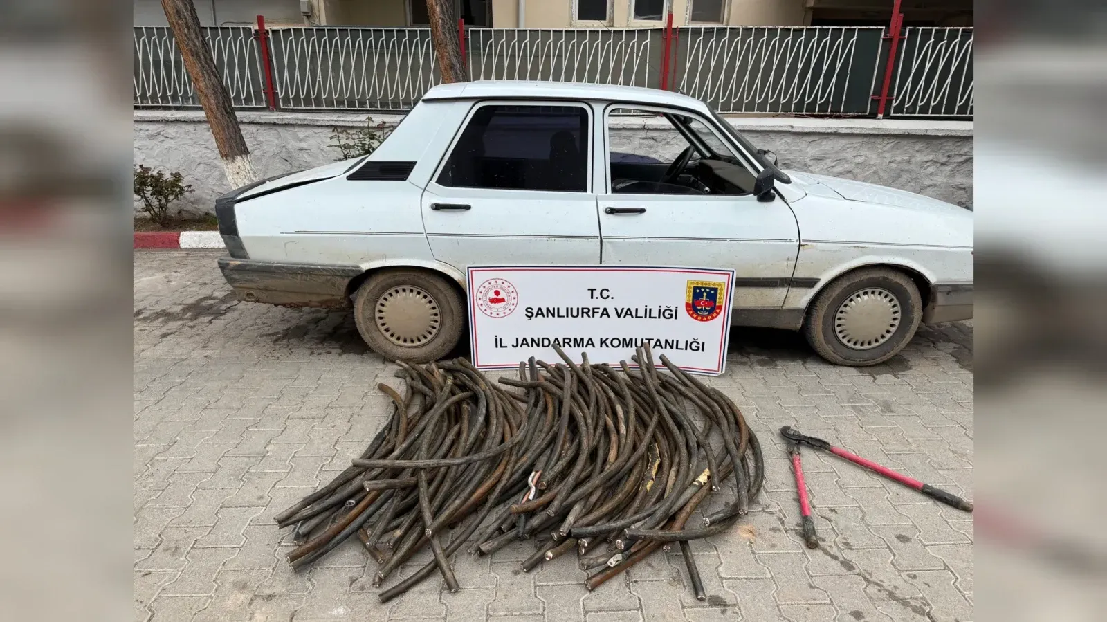 Şanlıurfa’da kablo hırsızlığı girişimi