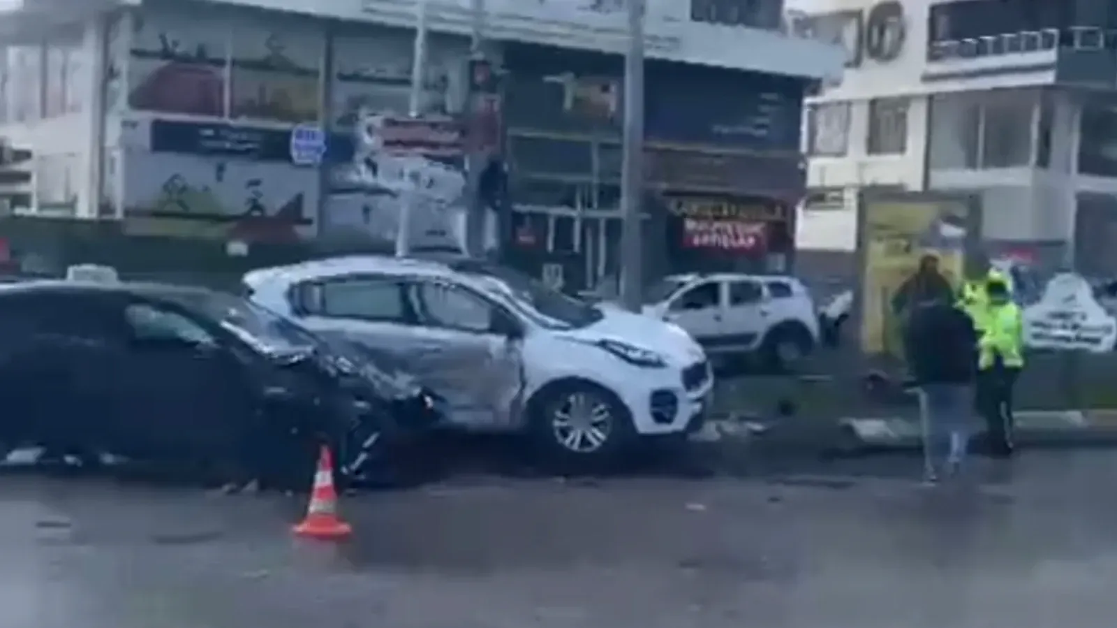 Karaköprü’de Maddi Hasarlı Trafik Kazası