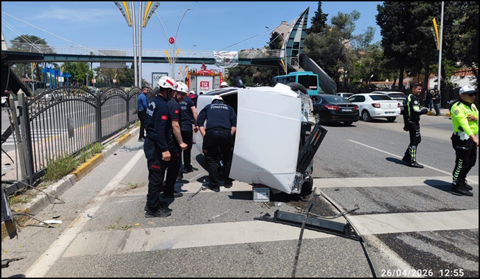 HALİLİYE’DE SIKIŞMALI TRAFİK KAZASI: 1 YARALI KURTARILDI