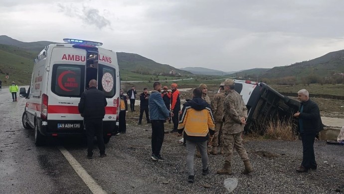 Kop yolunda kaza: 16 yaralı