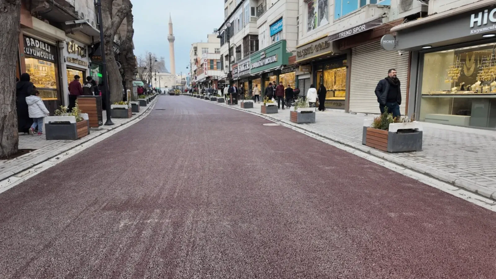 Divanyolu Caddesi'nde Yaz Saati Uygulaması Başlıyor