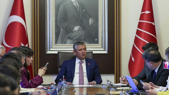 Özgür Özel yönetiminde MYK toplantısı başladı