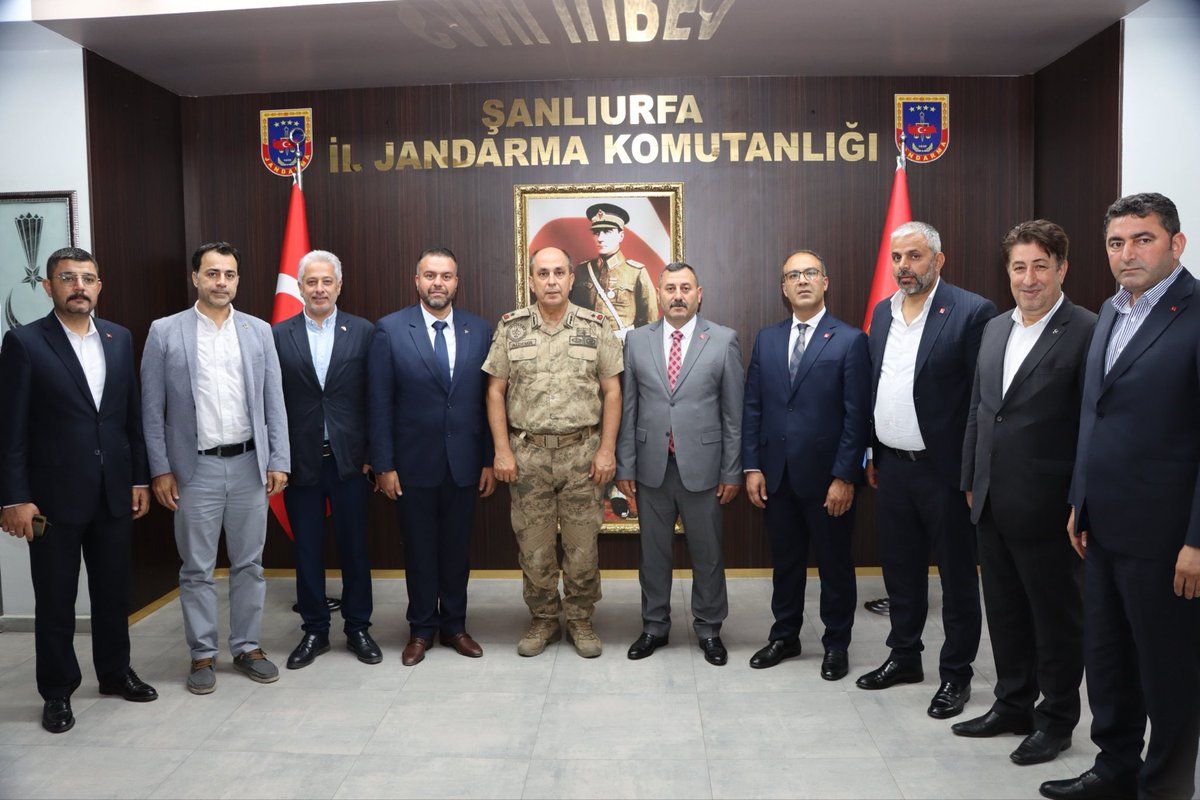 MHP Şanlıurfa İl Başkanı Osman Mutlu'dan İl Jandarma Komutanlığına Ziyaret