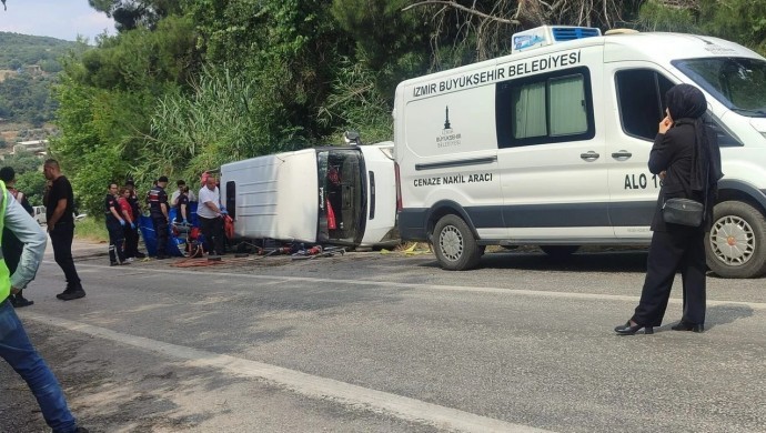 Tarım işçilerinin servisi kaza yaptı: 1 ölü, 11 yaralı