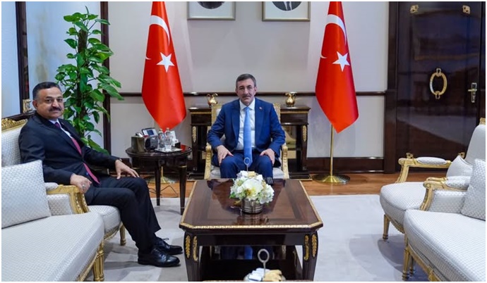 Şanlıurfa'nın Yatırım ve Ulaşım Gündemi Külliye'de Görüşüldü