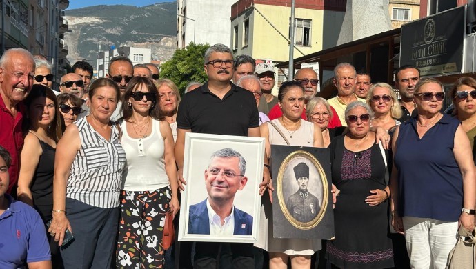 CHP İskenderun ilçe yönetiminden toplu istifa
