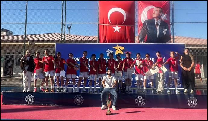 Şanlıurfa Hokeyde Türkiye Kürsüsünde