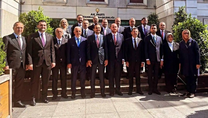 CHP’li 3 belediye başkanı AKP’ye geçti