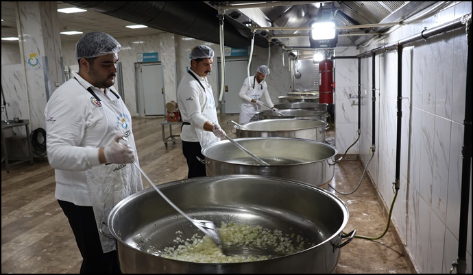 Haliliye Belediyesi günlük 4 bin 898 kişiye sıcak yemek ulaştırıyor