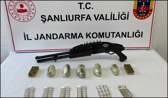 Suruç’ta uyuşturucu operasyonu: Sentetik hap, esrar ve silah ele geçirildi