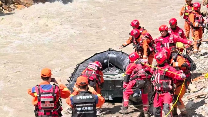 Nepal’de arama-kurtarma tekrar başladı