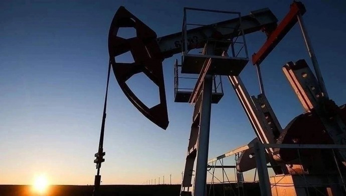 Brent petrol yükselmeye devam ediyor