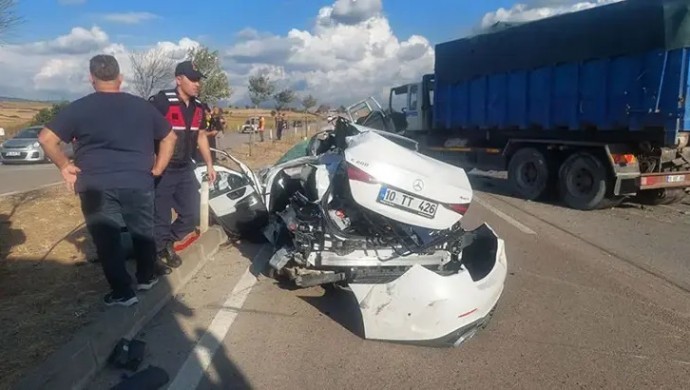 Balıkesir’de kaza: 3 kişi yaşamını yitirdi