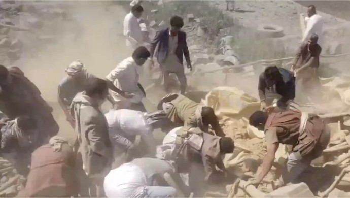 Yemen'deki saldırıda 53 kişi yaşamını yitirdi