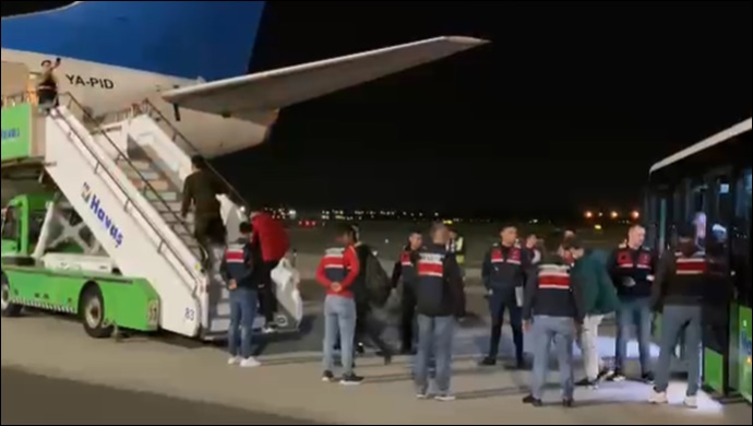 18 bin 256 Afganistan uyruklu kaçak göçmen ülkesine geri gönderildi