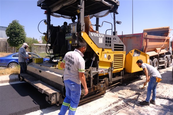 2. Arabacılar Bulvarı’nda yol bakım onarım çalışmaları yapılıyor