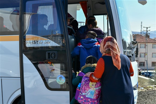 2 bin 166 öğrenciye servis ücreti desteği