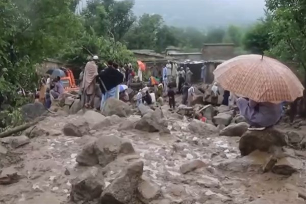 Hindistan ve Pakistan'daki sel felaketinde 280'den fazla kişi hayatını kaybetti