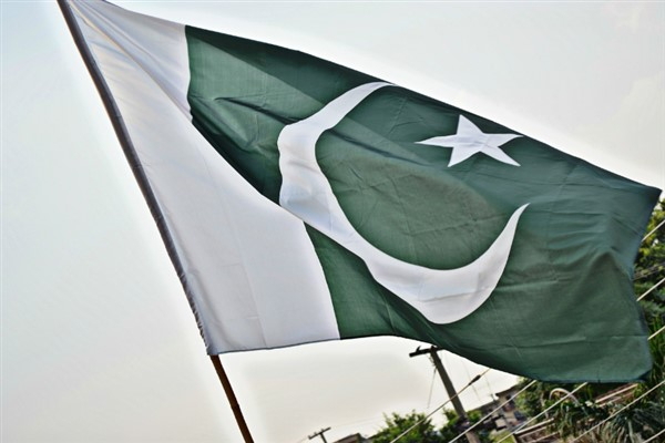 Pakistan Dışişleri Bakanı Dar'dan Bangladeş'e 13 yıl aradan sonra ziyaret