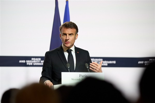 Macron, NATO Genel Sekreteri Rutte ile telefonda görüştü