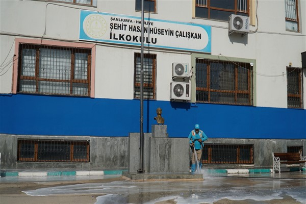 Haliliye Belediyesi'nden yeni eğitim dönemi öncesi okullarda hijyen seferberliği