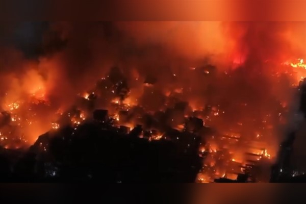 Manila'da büyük yangın konutları yakıp yıktı
