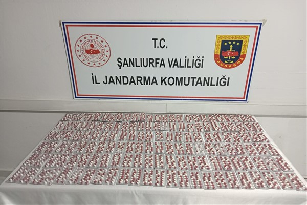 Şanlıurfa'da 2 bin 128 adet sentetik uyuşturucu hap ele geçirildi