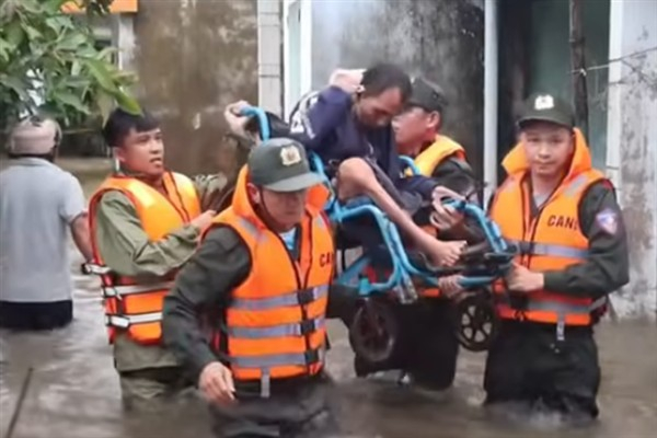 Kalmaegi Tayfunu Filipinler'de 114, Vietnam'da 3 kişinin ölümüne neden oldu