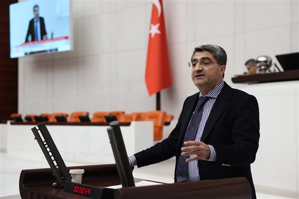 Ekmen: Emekli haberleri çaresizlik ve yoksulluktan ibaret