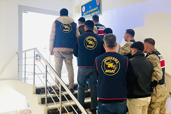 Şanlıurfa’da bağ evi hırsızlığı şüphelileri yakalandı