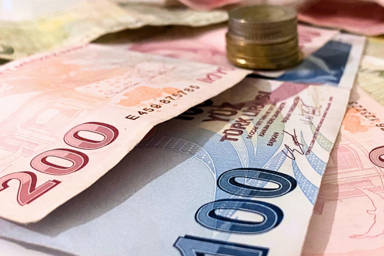 Yıl sonu Dolar/TL beklentisi 51,2285 oldu