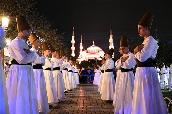 750 semazen Sultanahmet Meydan'ında Sema Ayin-i Şerifi gerçekleştirdi