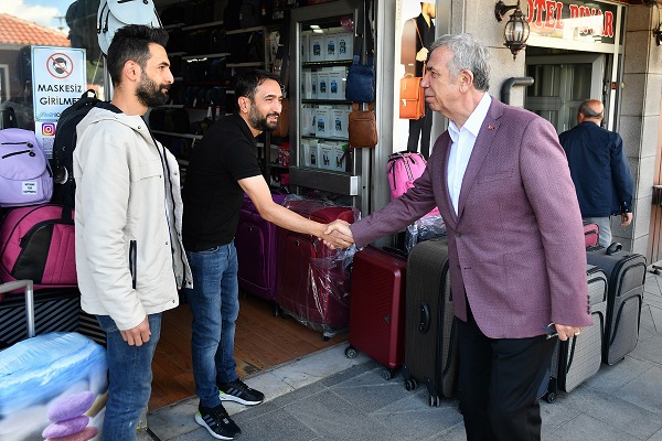 ABB Başkanı Yavaş'tan esnafa ziyaret