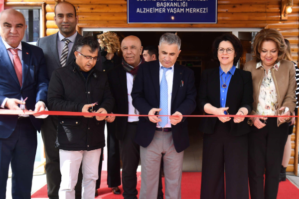 ABB'de alzheimer sosyal yaşam merkezi hizmete açıldı