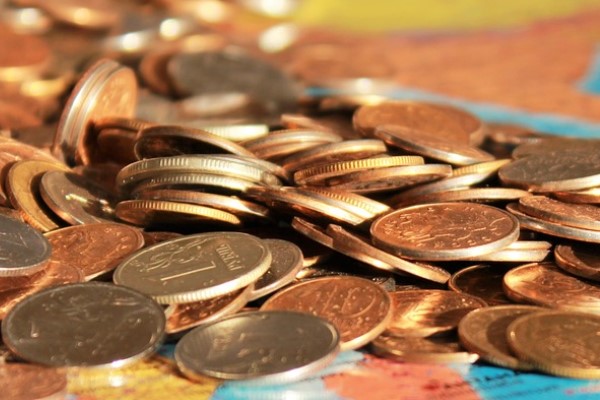 ABD: Mal ticaret açığı tüm tahminleri aşarak rekora yükseldi