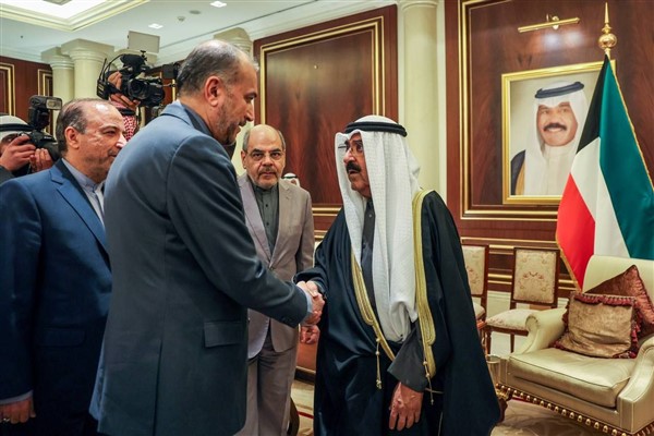 Abdullahiyan, Kuveyt'e giderek taziyelerini sundu
