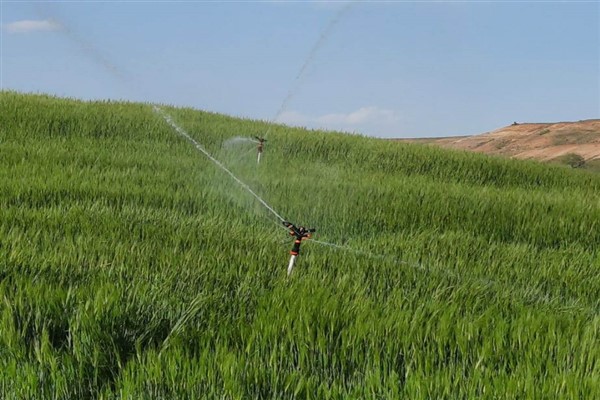 Adıyamanlı çiftçiler sulama sistemi kurdu