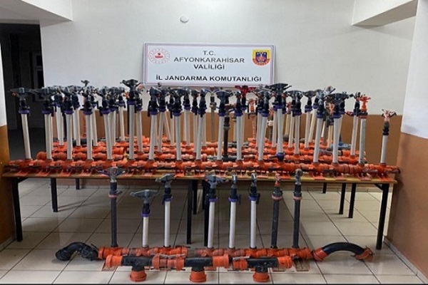Afyonkarahisar'da hırsızlık kaydı bulunan kişiler yakalandı