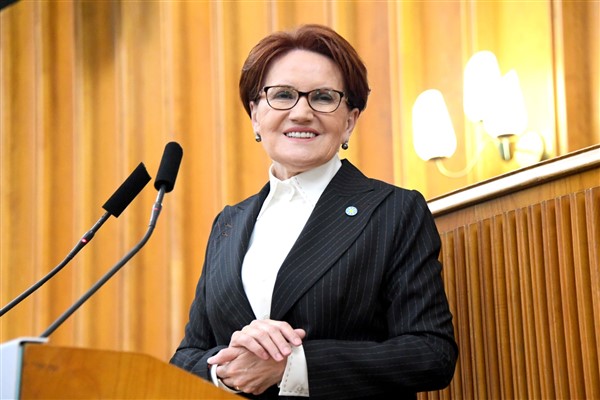 Akşener'den 'Filenin Sultanları'na tebrik mesajı