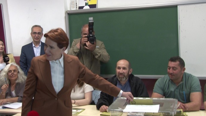 Akşener oy kullandı