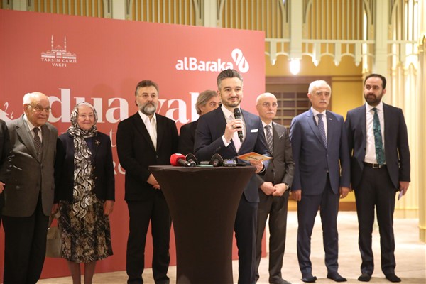 Albaraka Türk “Dua Vakti” Hat Koleksiyonu sergisi açıldı 
