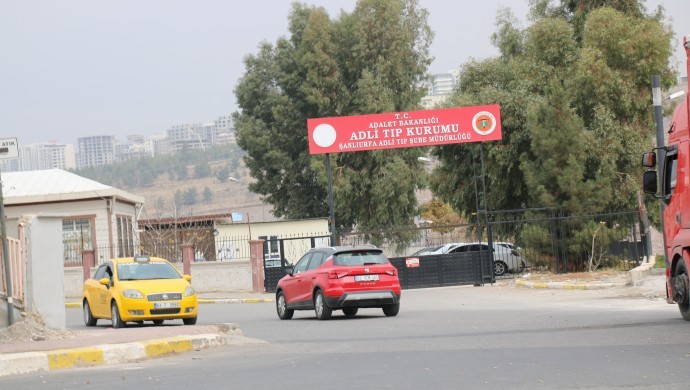 Alev alan araçtaki uzman çavuş yaşamını yitirdi