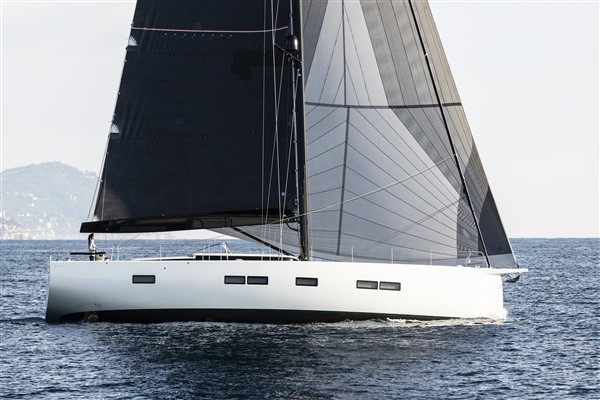 Alman teknolojisini estetikle buluşturan bir yelkenli: YYachts 