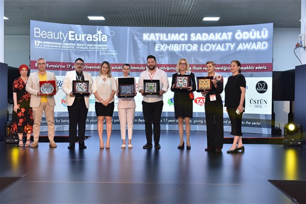 Alp Kavasoğlu, BeautyEurasia’da alım heyetlerine benzersiz bir fuar deneyimi yaşattı