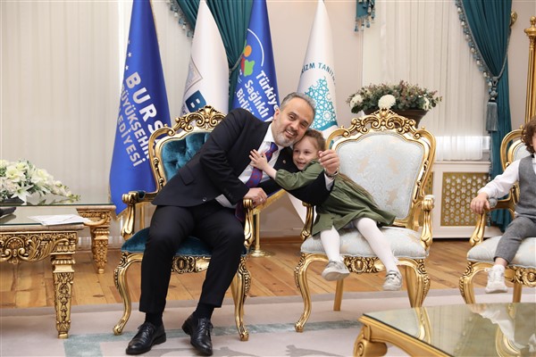 Ana Kucağı'ndan Başkanlık koltuğuna